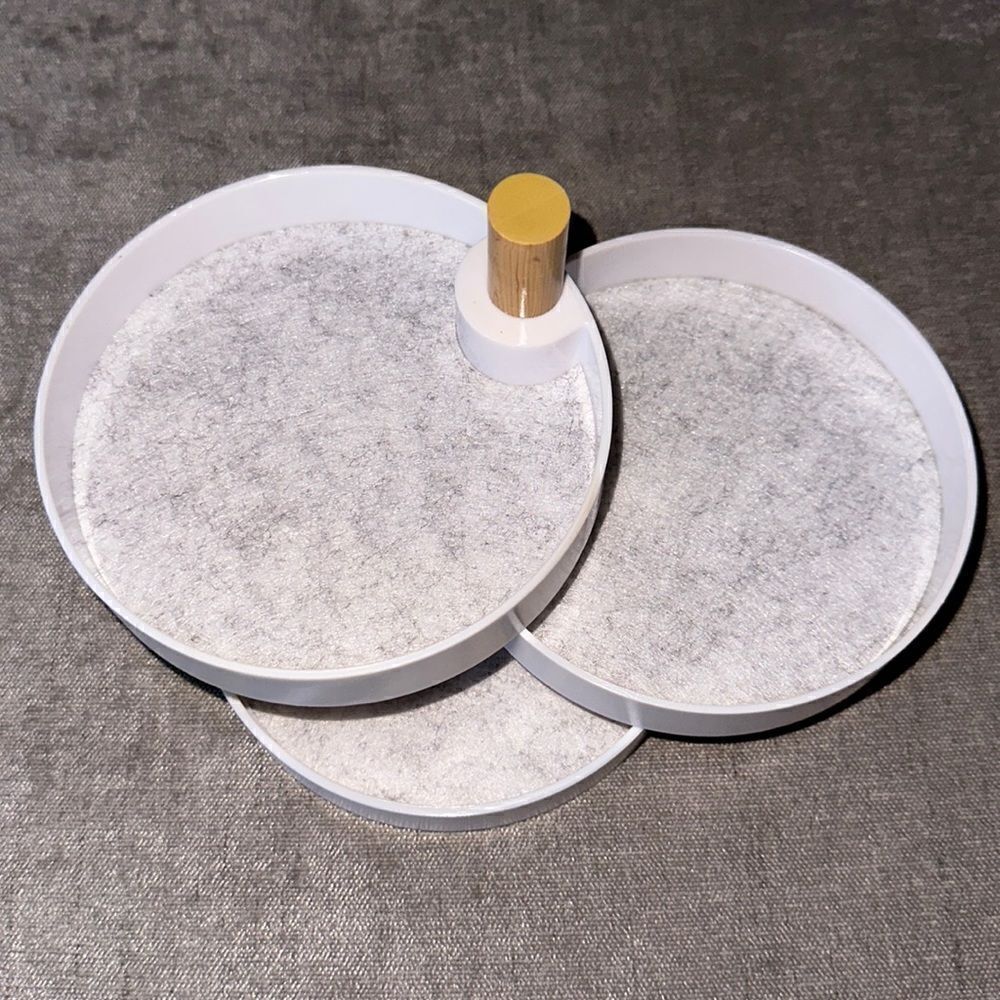 The 2Bandits Tiered Catchall Tray!